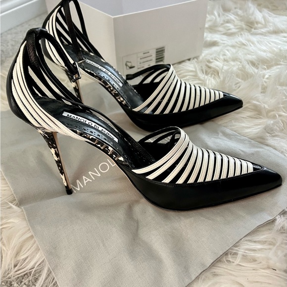 ✨MANOLO BLAHNIK HEELS✨New. Made in Italy 🇮🇹w/ dust bag, box, authenticity card - Picture 8 of 9